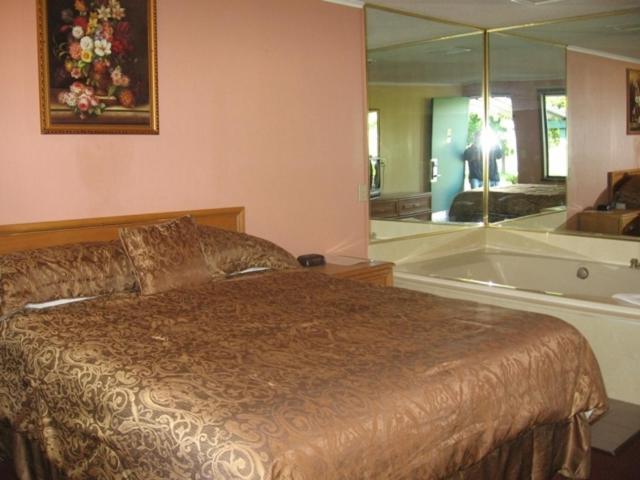 Relax Inn Lancaster Ланкастер Номер фото